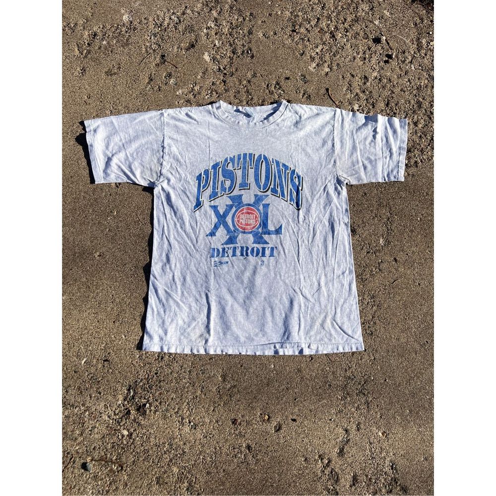 Vintage Salem Sportswear Detroit Pistons Grey Tee